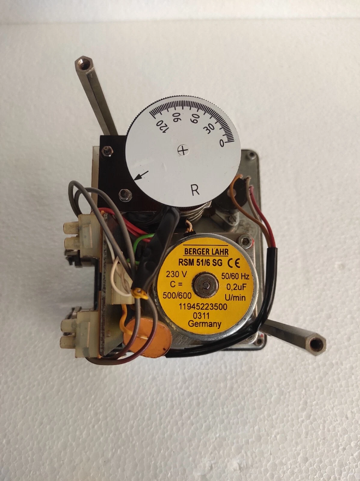 admin/uploads/uploads/Saacke Drehantrieb Servo Motor_4.webp
